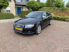 Audi A4 Avant - 4.2 V8 S4 quattro