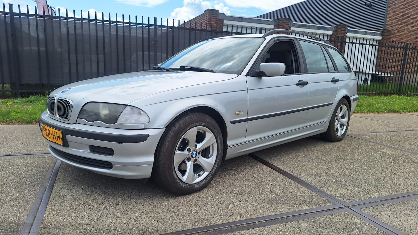 BMW 3-serie Touring - 318i Executive 318i Executive - AutoWereld.nl