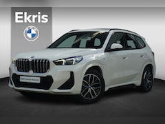 BMW X1 - xDrive30e M Sportpakket Panoramadak / Comfort Acces / Trekhaak / Stuurwielrand verwarmd