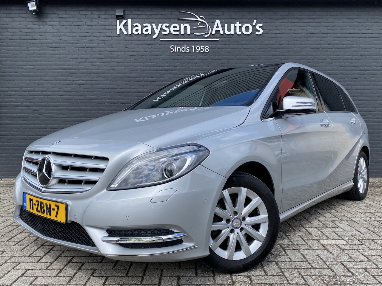 Mercedes-Benz B-klasse - 200 Ambition AUT. | dealer onderhouden | cruise control | panoramadak | climate control | - AutoWereld.nl