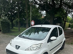 Peugeot 107 - 1.0-12V XR Te koop: Sportieve Peugeot 107 | 2011 | 87.684 km | APK tot dec. 2025 | Wireless CarPlay |