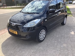 Hyundai i10 - AUTOMAAT