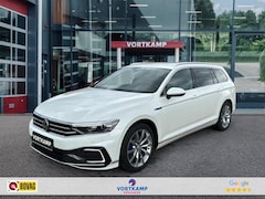 Volkswagen Passat - 1.4 TSI DSG GTE TREKHAAK/CAMERA/NAVI/ACC/CARPLAY/E-KLEP/STOELVERW