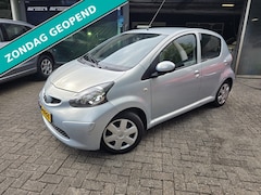 Toyota Aygo - 1.0-12V + |1E EIGENAAR | 12MND GARANTIE | NIEUWE APK | ELEC PAKKET |