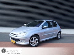 Peugeot 206 - 1.4-16V Quiksilver | Clima | Stuurbekr. | Elek. ramen |
