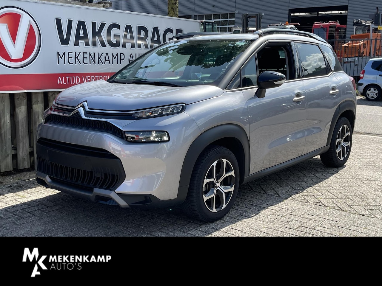 Citroën C3 Aircross - 1.2 PureTech Plus 16"/Head-up/Keyless/Navigatie/Grip Control/Climate/Cruise/Apple Carplay - AutoWereld.nl