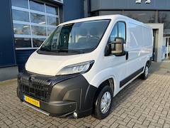 Peugeot Boxer - 2.2 BlueHDi 120 S&S L2H1 3.0t |Laadruimte bekleed | Trekhaak | LED Laadruimte verlichting