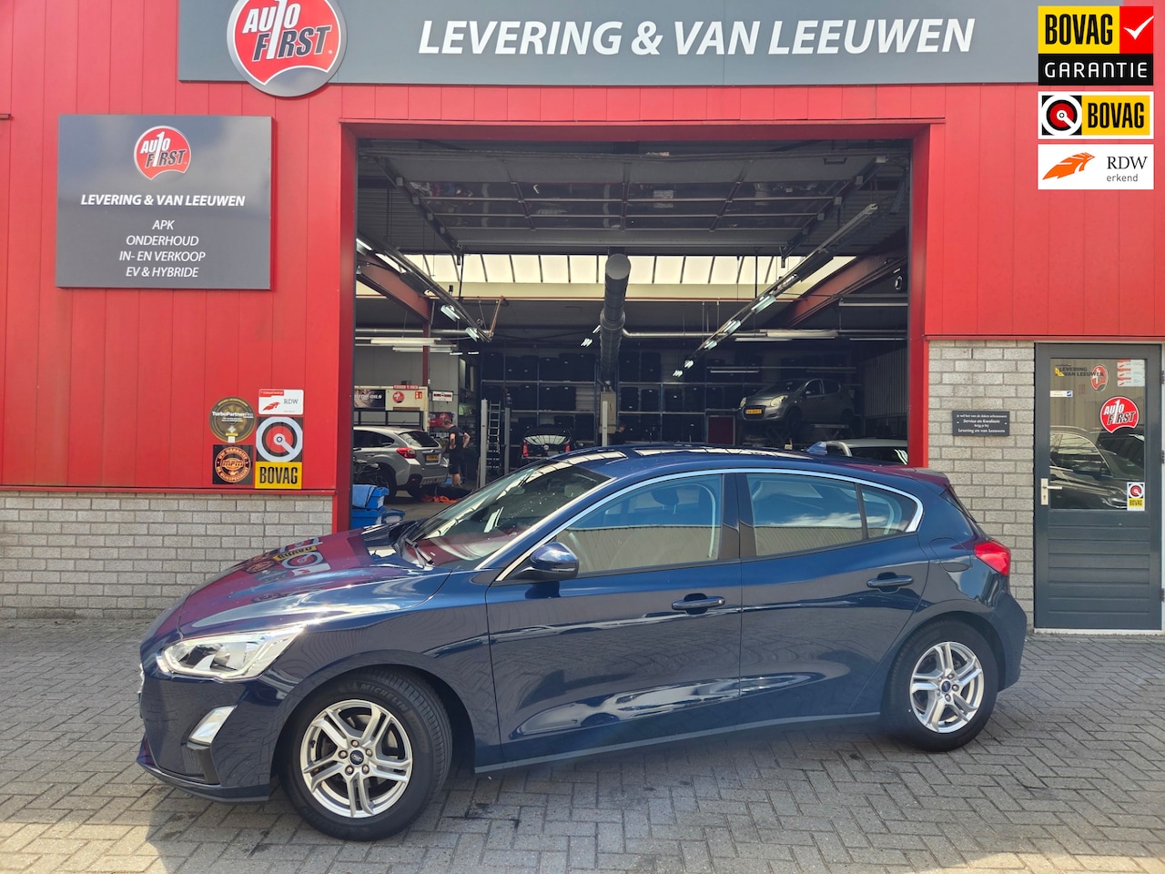 Ford Focus - 1.0 EcoBoost Trend Edition Business/ Navigatie/ LM Velgen/ Parkeersensoren V+A/ Rijklaarpr - AutoWereld.nl