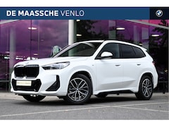 BMW X1 - sDrive20i High Executive M Sport Automaat / Trekhaak / Sportstoelen / Stoelverwarming / Ad