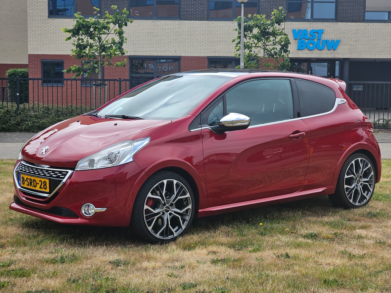 Peugeot 208 - 1.6 THP GTi GTi 200PK - AutoWereld.nl