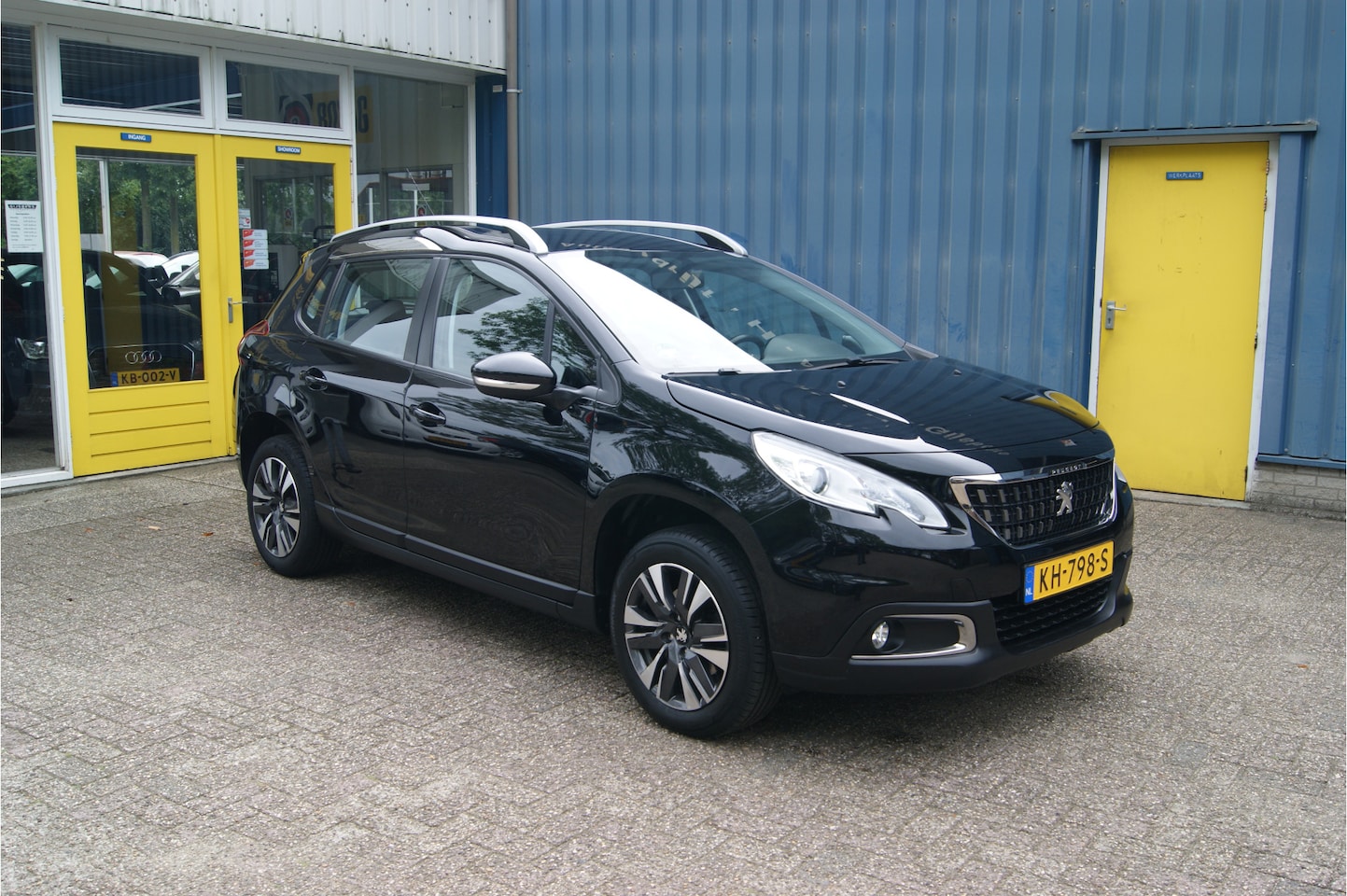 Peugeot 2008 - 1.2 PureTech Blue Lion 1.2 PureTech Blue Lion 110 pk, Airco, Navi, Trekhaak, Nieuwe Riem, MOOI!!! - AutoWereld.nl