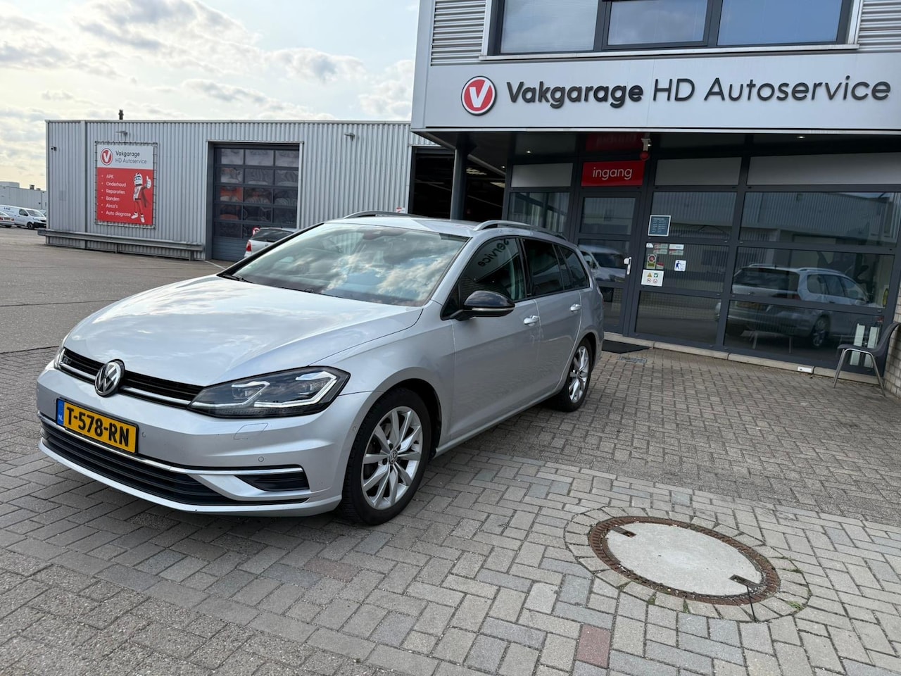 Volkswagen Golf Variant - 1.0 TSI Highline 1.0 TSI Highline - AutoWereld.nl
