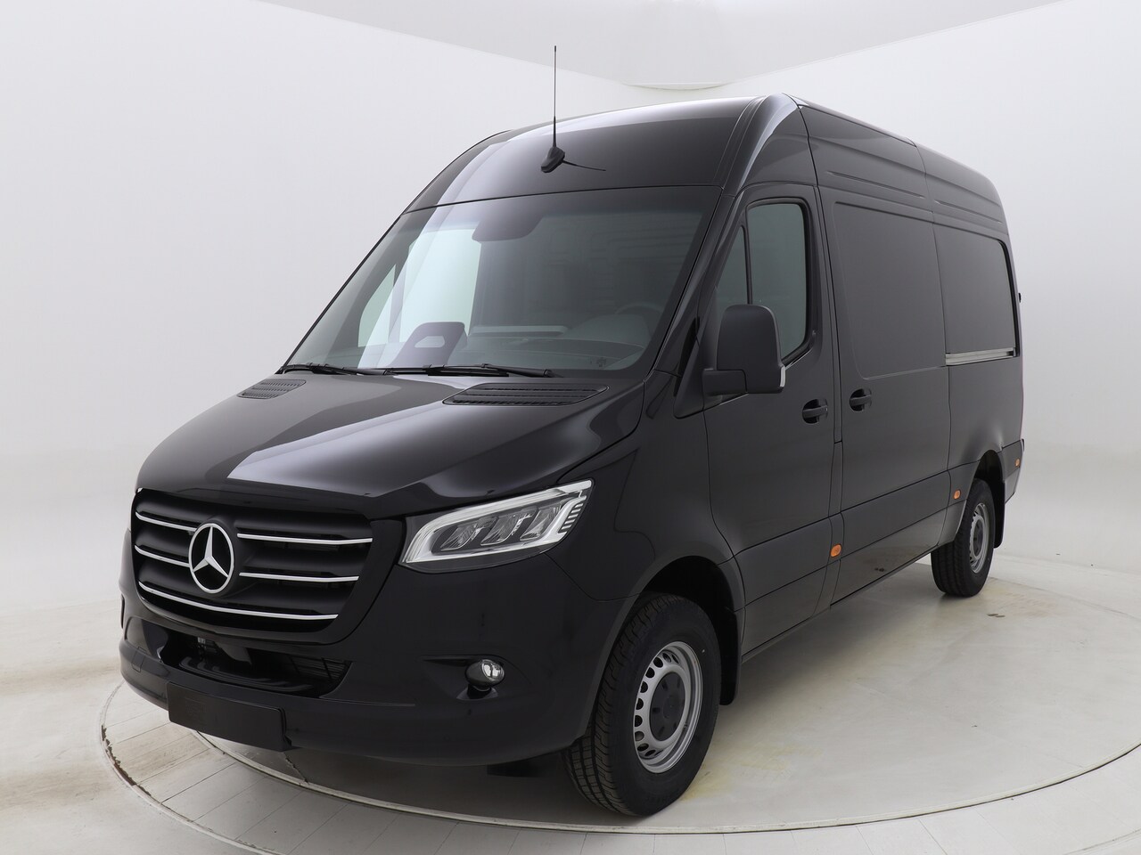 Mercedes-Benz Sprinter - 319CDI 190PK Automaat L2H2 RWD SELECT | BPM Vrij | Distronic | Alarm Klasse 3 SCM | - AutoWereld.nl