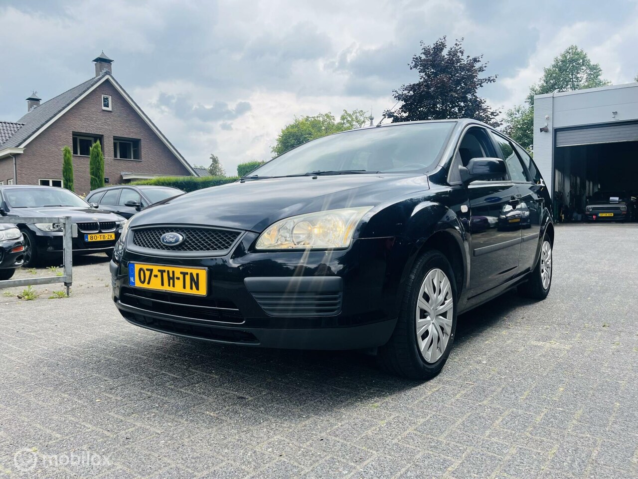 Ford Focus Wagon - 1.6-16V Futura Airco / Audio / Trekhaak / APK 06-2026 - AutoWereld.nl