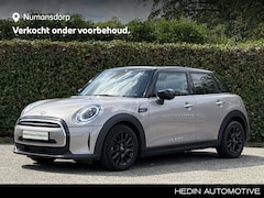 MINI Cooper - 5-deurs 1.5 Camden | Navi | Driving Ass. | Sportstoel | Led | Service Incl. tot 08-2028/10