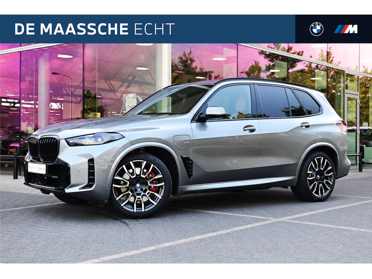 BMW X5 - xDrive50e High Executive M Sport Automaat / Panoramadak / Trekhaak / Sportstoelen / Comfor - AutoWereld.nl