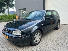 Volkswagen Golf - 1.4-16V / AIRCO / inruil mogelijk / Scherm /