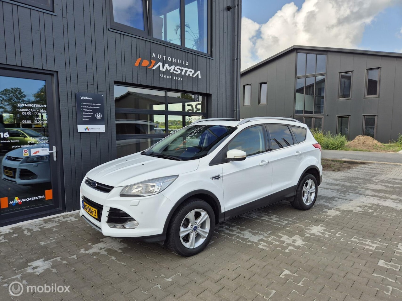 Ford Kuga - 1.5 Titanium Plus 4WD Automaat|Airco|Cruise|Clima|Navi| - AutoWereld.nl