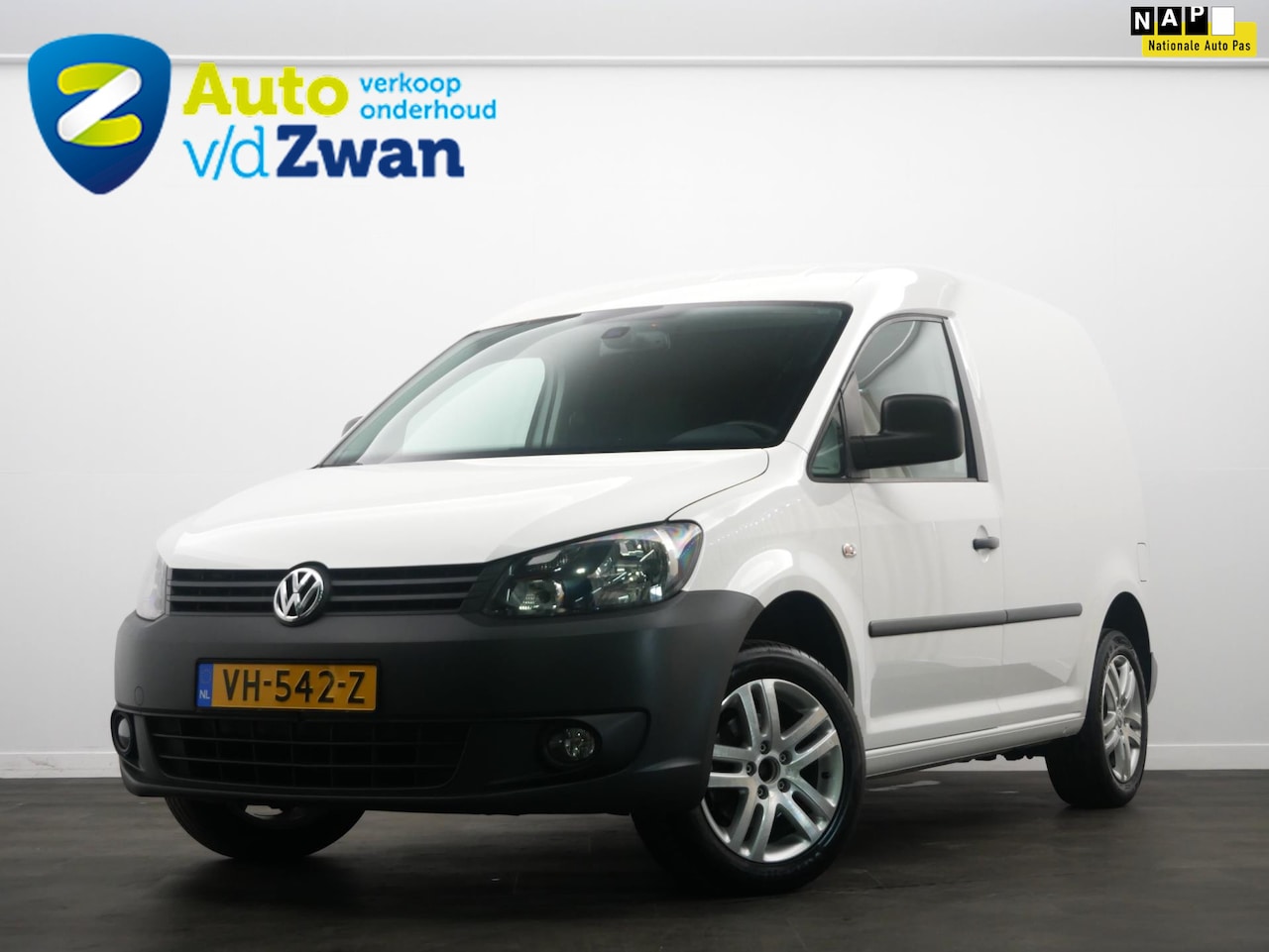 Volkswagen Caddy - 1.6 TDI Cruise/Airco/Trekhaak/Afgetimmerd - AutoWereld.nl