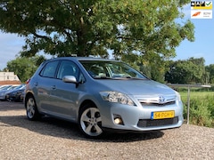 Toyota Auris - 1.8 Full Hybrid Executive | Clima + Cruise + Navi nu € 8.975,