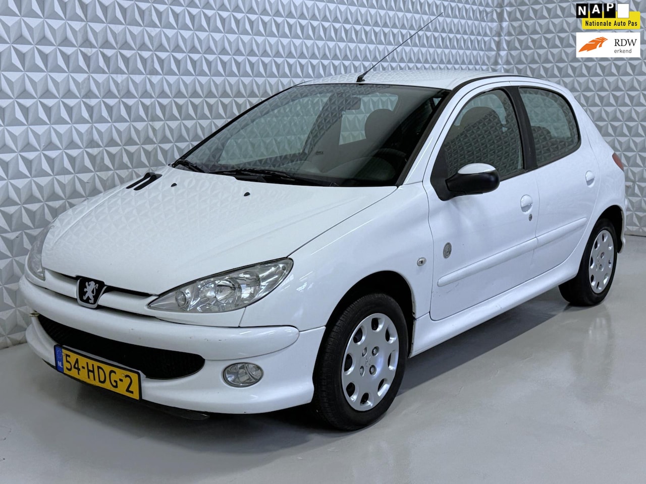 Peugeot 206 - 1.4 Génération 5drs Airco Cruise / APK 02-2026 (2008) - AutoWereld.nl