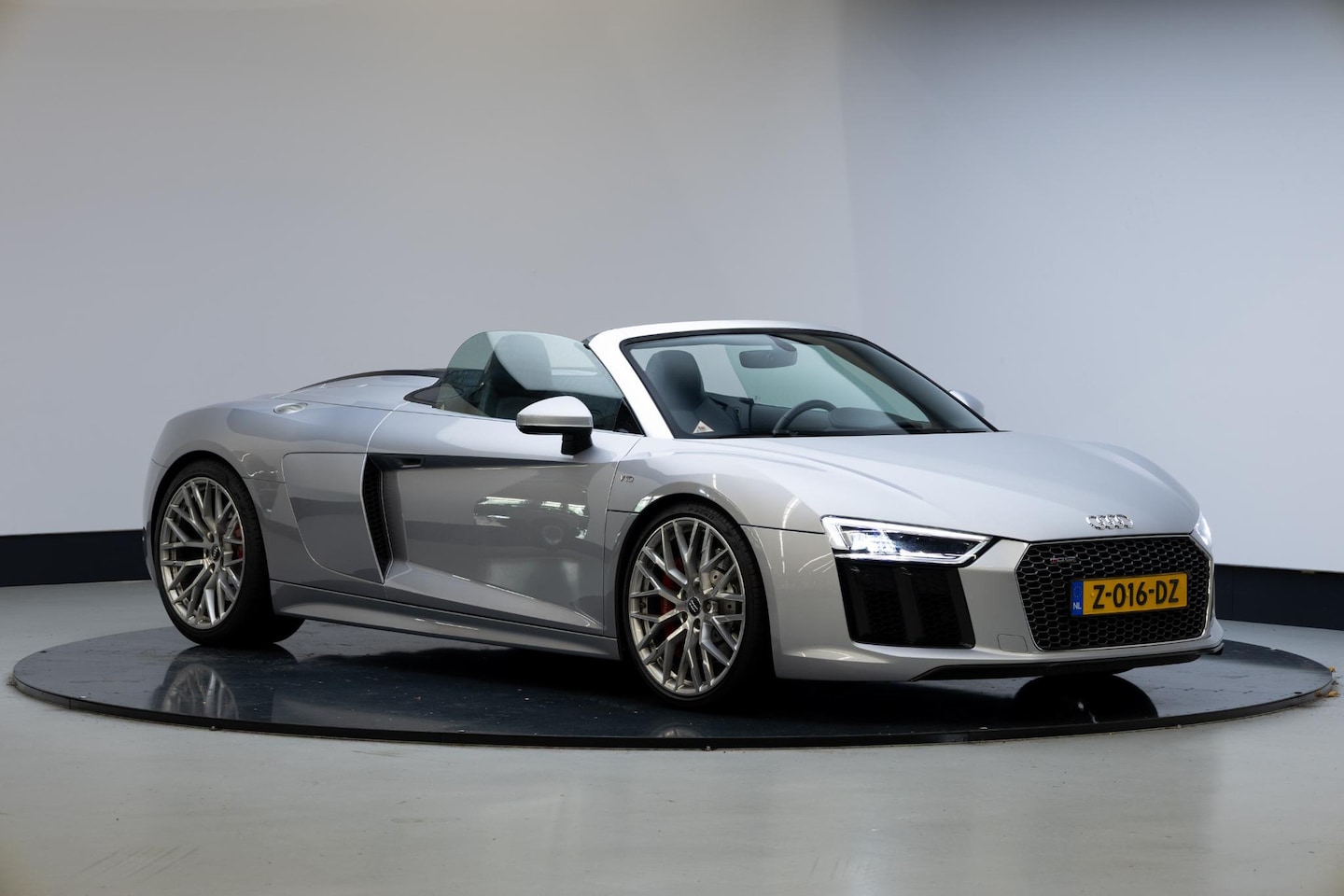 Audi R8 Spyder - 5.2 FSI quattro | Carbon | B&O | Sportuitlaat | - AutoWereld.nl