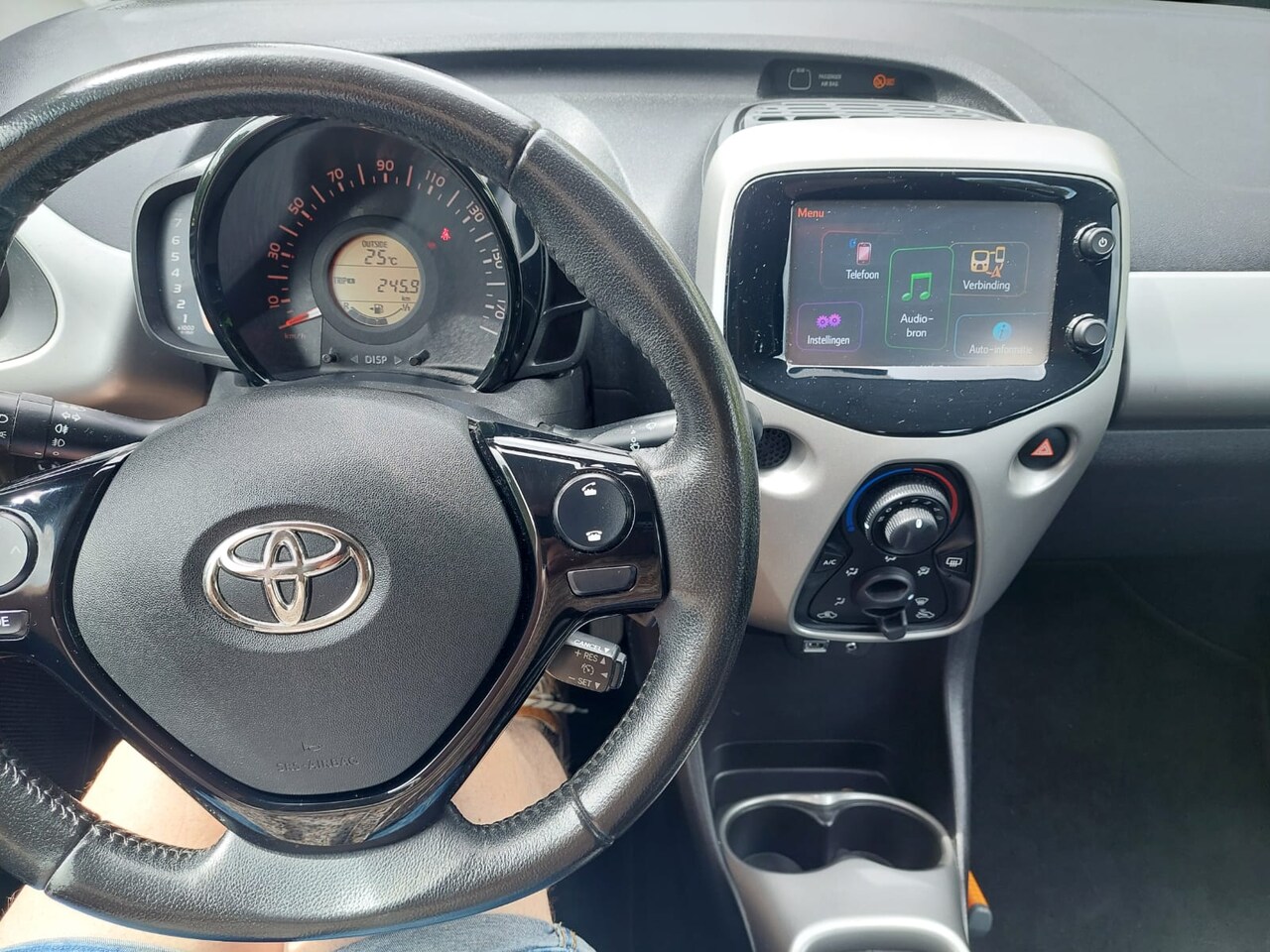Toyota Aygo - 1.0 VVT-i x-play - AutoWereld.nl