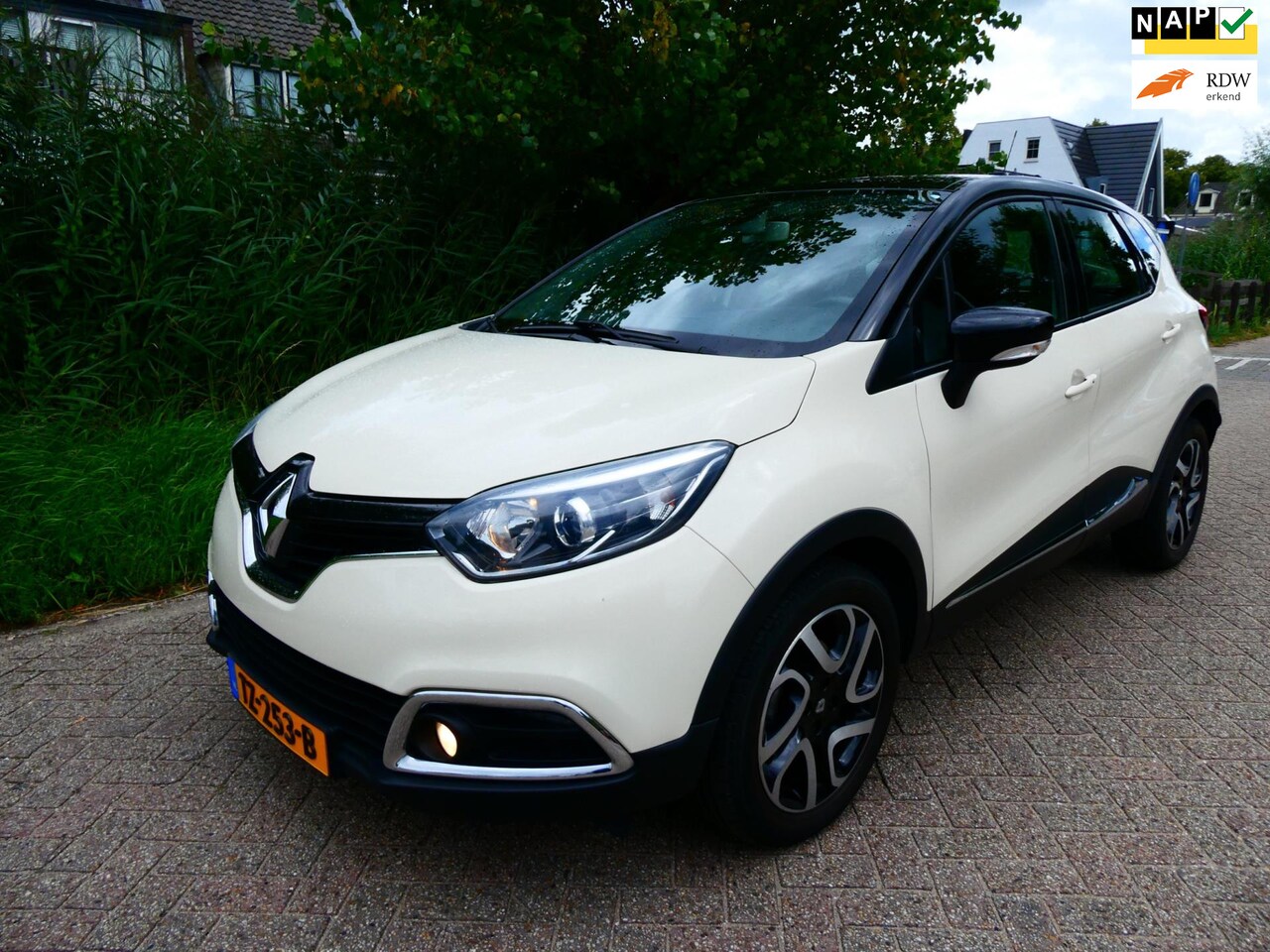 Renault Captur - 1.2 TCe 120pk VOL-Automaat 99.000km Clima Cruise Navi - AutoWereld.nl