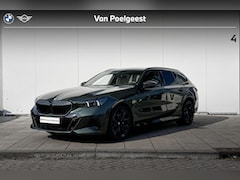 BMW 5-serie Touring - 550e xDrive M-Sport / Bowers & Wilkins Surround Sound System / Driving Assistant Professio