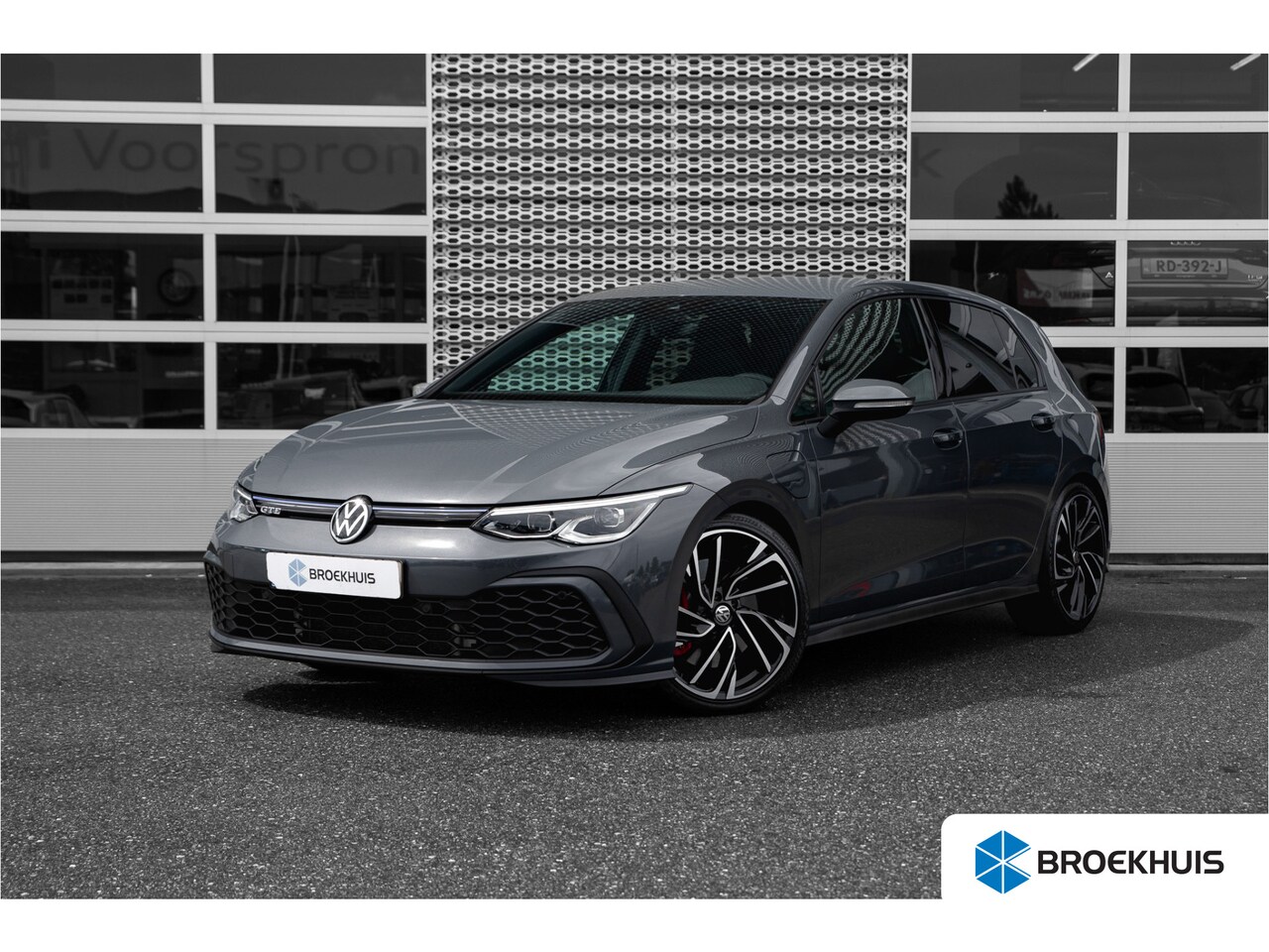Volkswagen Golf - 1.4 eHybrid GTE | 19" LM velgen | Achteropkomend verkeer waarschuwing | Airco separaat ach - AutoWereld.nl