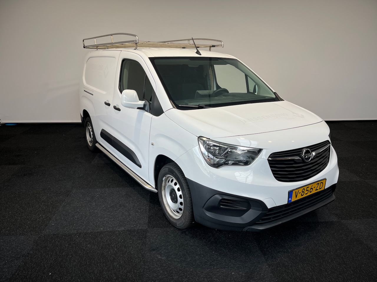 Opel Combo - L2H1 1.6 Diesel 100pk Euro 6 airco Imperiaal trekhaak - AutoWereld.nl
