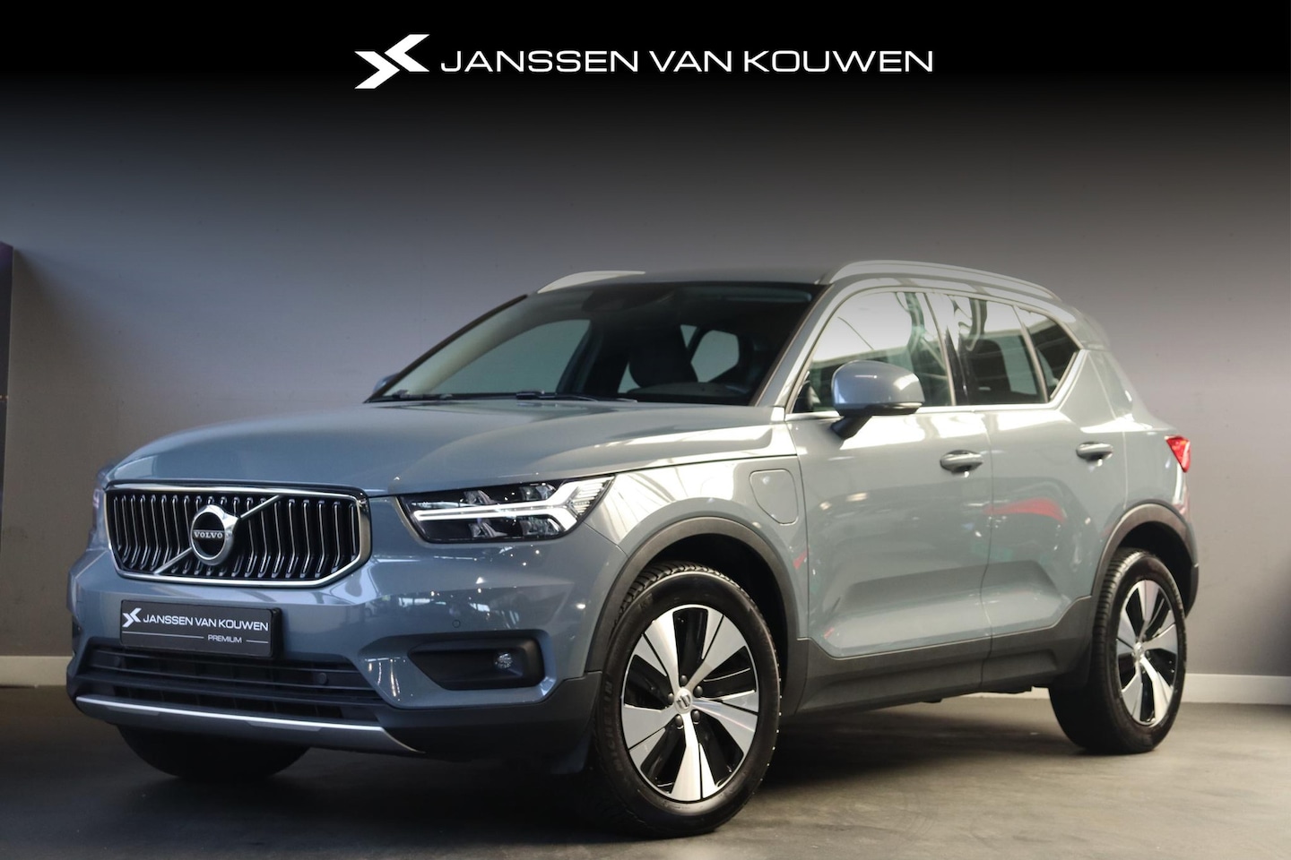 Volvo XC40 - 1.5 T4 Recharge Inscription Expression Stuur/Stoelverwarming IntelliSafe PRO-Pakket BLIS C - AutoWereld.nl