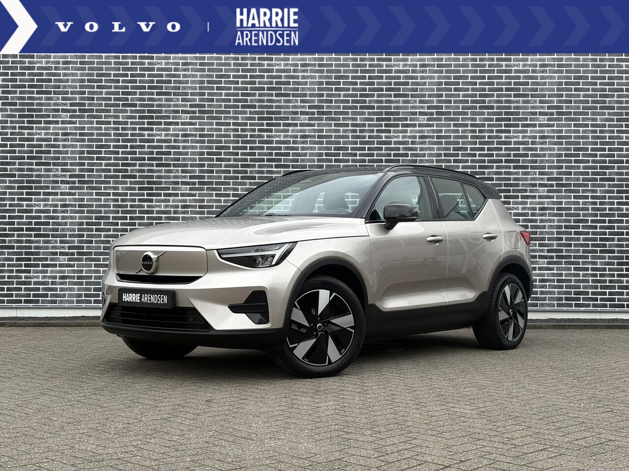 Volvo XC40 - Single Motor Extended Range Plus 82 kWh Verwarmbare voorstoelen | Verwarmbaar stuurwiel | - AutoWereld.nl