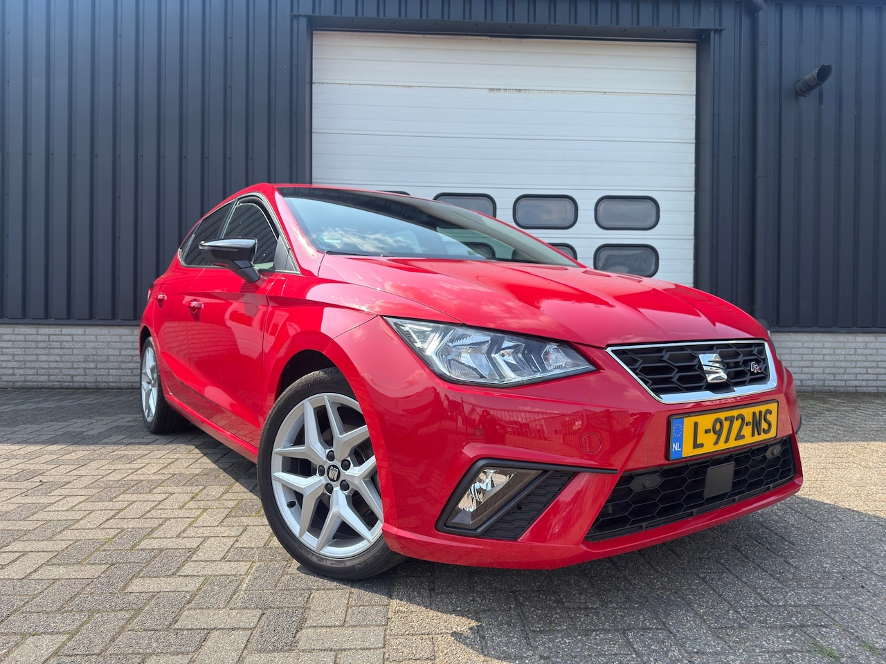 SEAT Ibiza - 1.0 EcoTSI FR Business Intense/1e eigenaar/ lm/velgen/privacy/adaptive/ - AutoWereld.nl