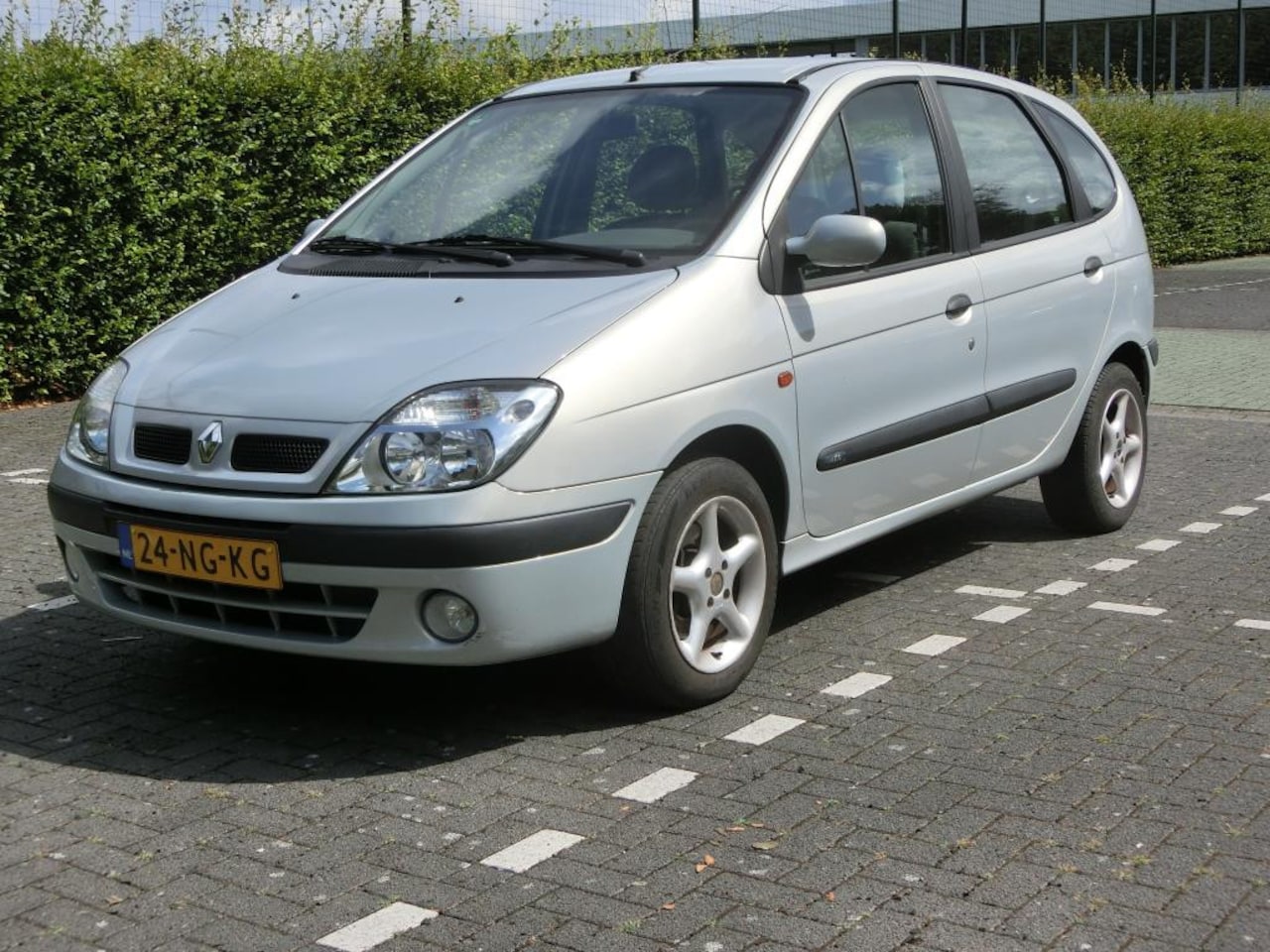 Renault Scénic - 1.6-16V Authentique 1.6-16V Authentique - AutoWereld.nl