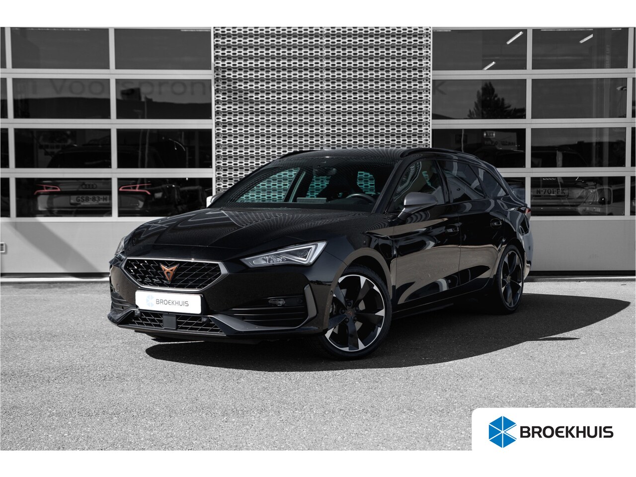 CUPRA Leon Sportstourer - 1.4 e-Hybrid Essential 245 PK | Camera | Navigatie | Stoel-Stuurverwarming | elek. achterk - AutoWereld.nl