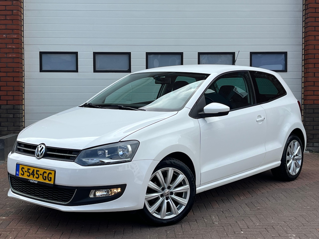 Volkswagen Polo - 1.2-12V Trendline | All Season | Airco | Cruise control - AutoWereld.nl