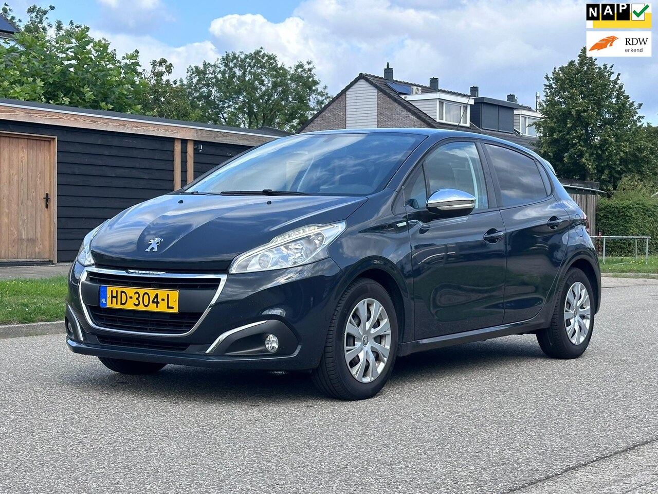 Peugeot 208 - 1.2 PureTech Urban Soul 5DR*Navigatie*Cruise*NAP*Airco*Dealer onderhouden*Parkeersensoren* - AutoWereld.nl