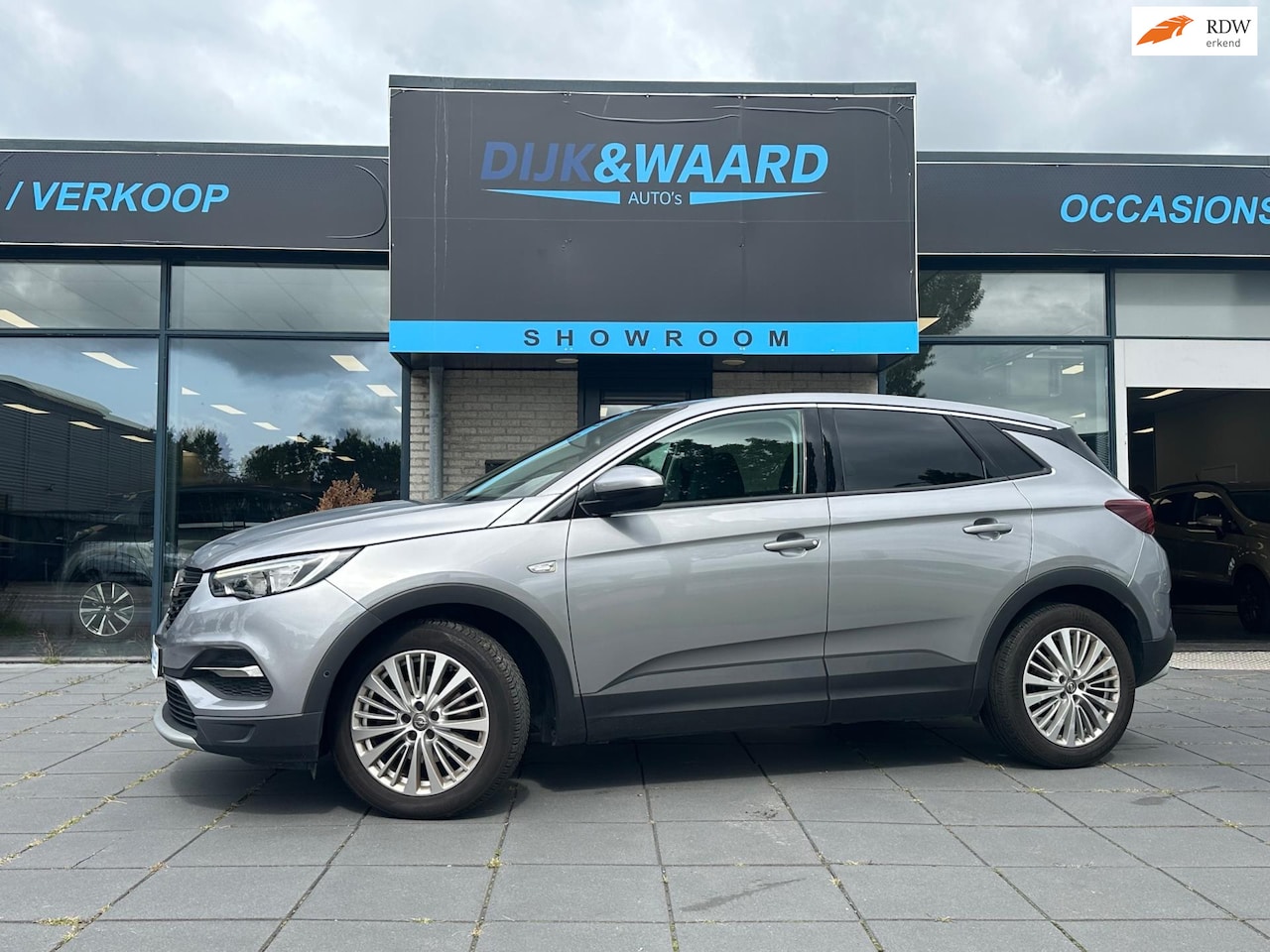 Opel Grandland X - 1.2 Turbo Business Executive | ACHTERUITRIJCAMERA|AUT | AIRCO | NAP - AutoWereld.nl