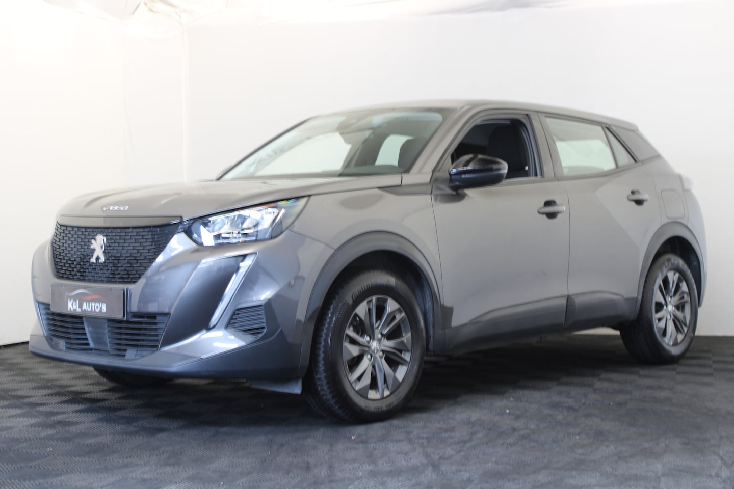 Peugeot 2008 - 1.2 PureTech Active Pack |Navi|Carplay| - AutoWereld.nl