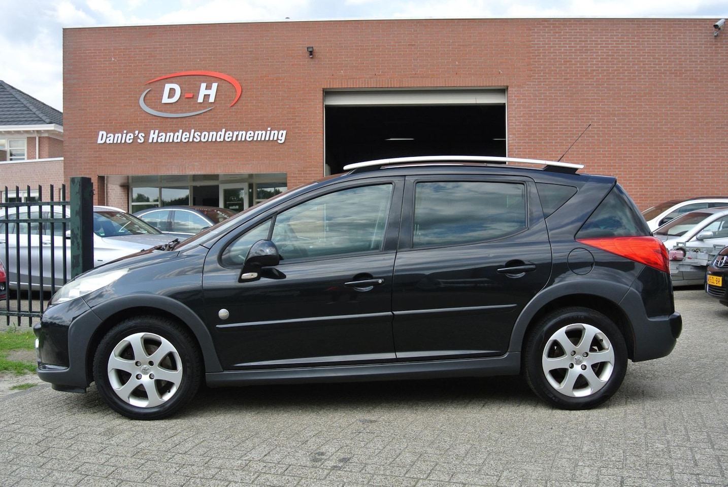 Peugeot 207 SW Outdoor - 1.6 VTi airco inruil mogelijk nap - AutoWereld.nl