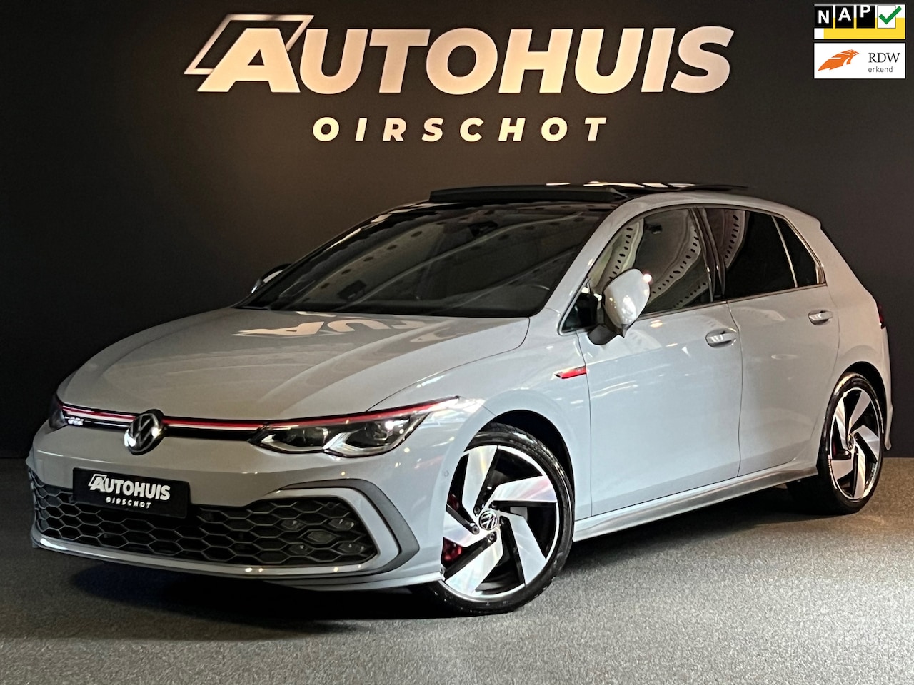 Volkswagen Golf - 2.0 TSI GTI Pano/ Camera/ ACC/ IQ/Carplay/ HarmanKardon/Ambiente - AutoWereld.nl