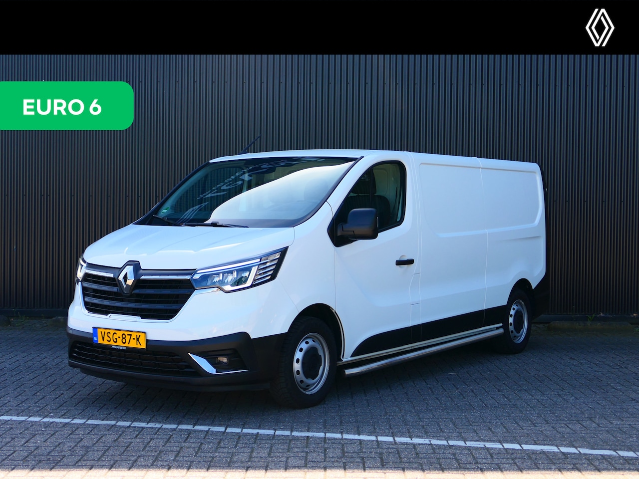 Renault Trafic - 2.0 dCi 130 T30 L2H1 Comfort * Betimmering laadruimte & Trekhaak* - Cruise, airco, armsteu - AutoWereld.nl