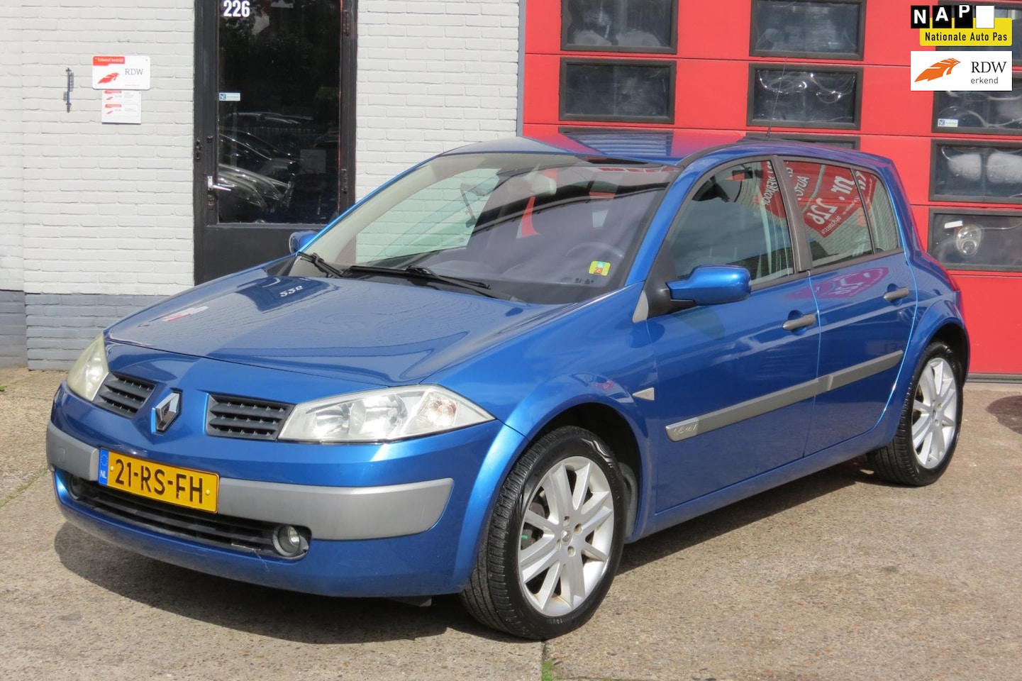 Renault Mégane - 1.6-16V Privilège Luxe 1.6-16V Privilège Luxe , CLIMA , CR CONTROL - AutoWereld.nl