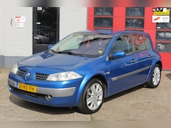 Renault Mégane - 1.6-16V Privilège Luxe , CLIMA , CR CONTROL