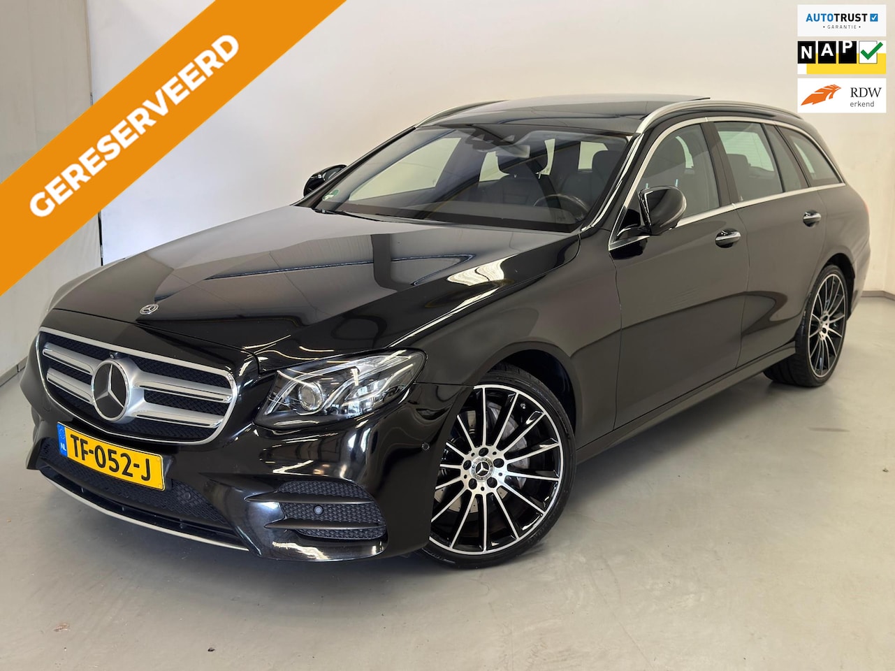 Mercedes-Benz E-klasse Estate - 350d / AMG / Pano / Burmester / Distronic / Trekhaak - AutoWereld.nl