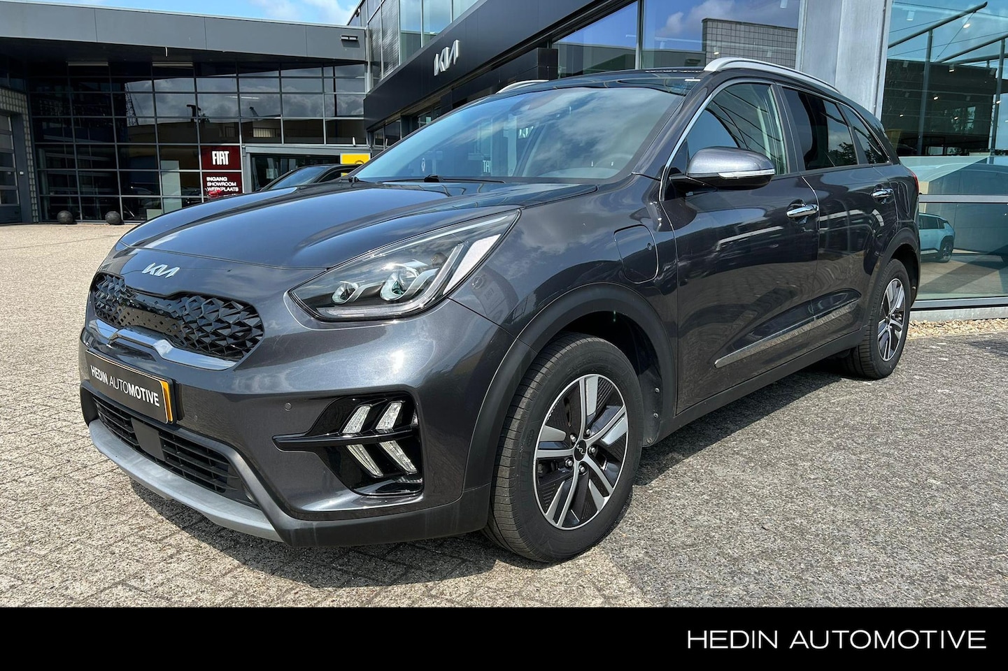 Kia Niro - 1.6 GDi PHEV DynamicLine | Aut. | Climate Control | Camera | Parkeersensor Voor & Achter | - AutoWereld.nl