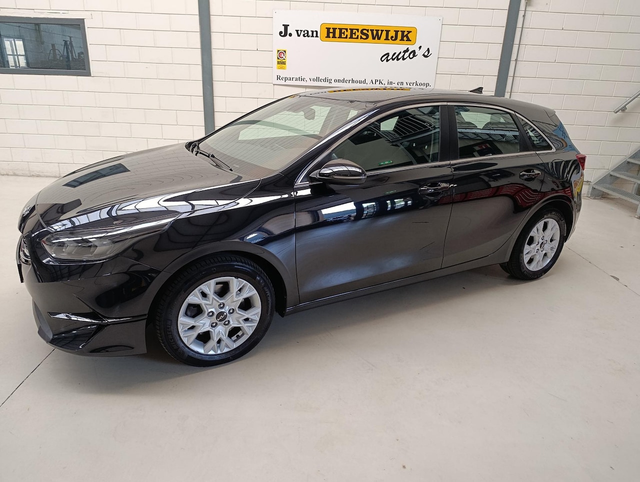 Kia Cee'd - Ceed 1.0 T-GDi DynamicLine Ecc | Lmv | Navi | Camera | Pdc - AutoWereld.nl