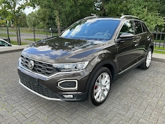 Volkswagen T-Roc - 1.5 TSi Sport Dig. Cockpit | ACC | LED | NAVI | ECC | Trekhaak