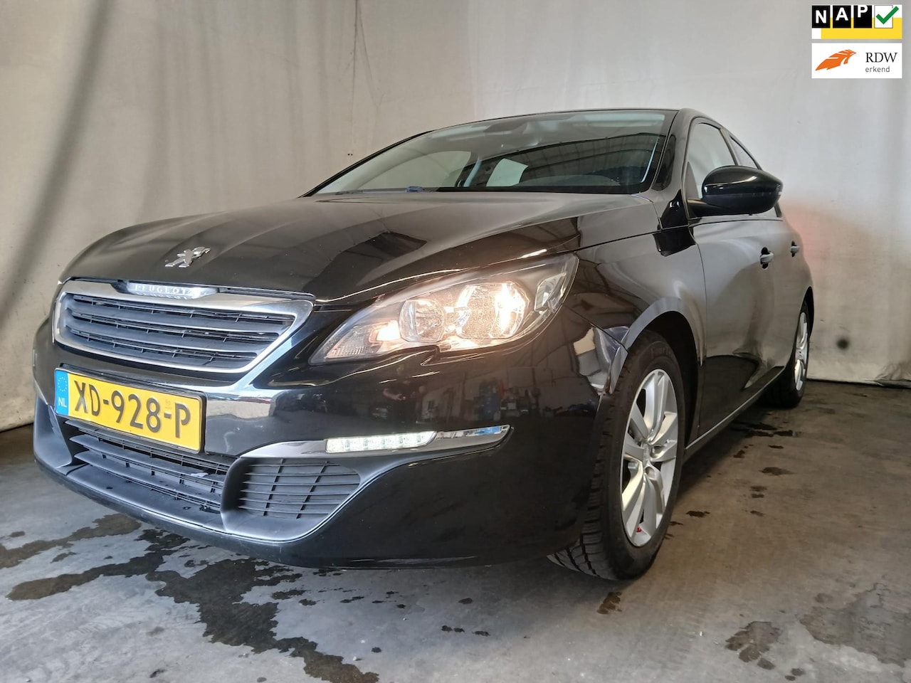 Peugeot 308 - 1.6 THP Blue Lease Executive - Airco - Navi - Schade - AutoWereld.nl